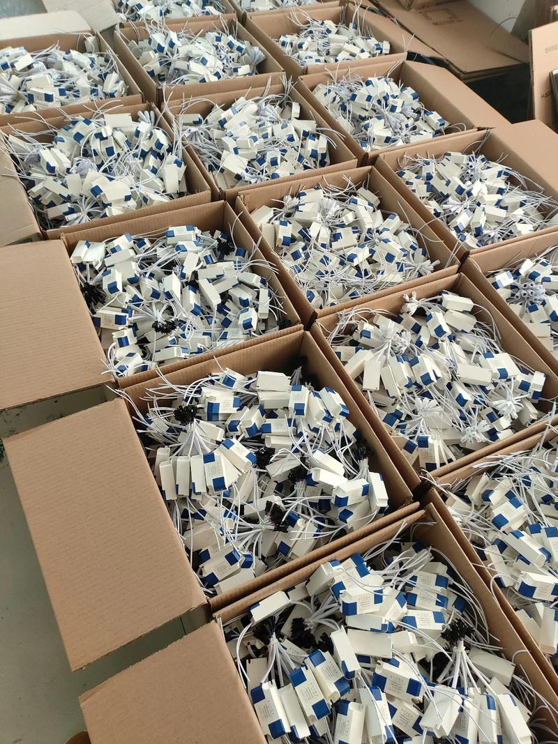 12000个LED驱动打包发货记 车间里的技术脉动与生产交响